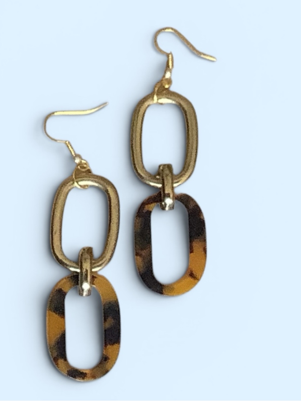 Gold & Tortoiseshell Link Drop Earrings. NWT